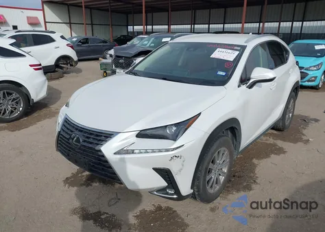 2021 Lexus Nx 300 z USA, uszkodzony, nr VIN JTJDARBZ8M5026768